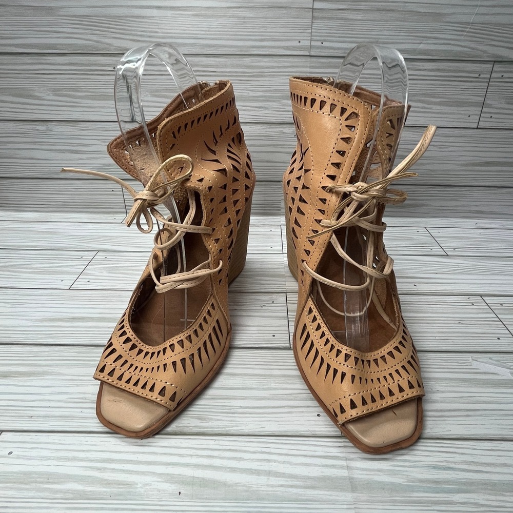 Jeffrey‎ Campbell Rodillo Cutout Leather Wedge Peep Toe Sandals Tan Womens 8